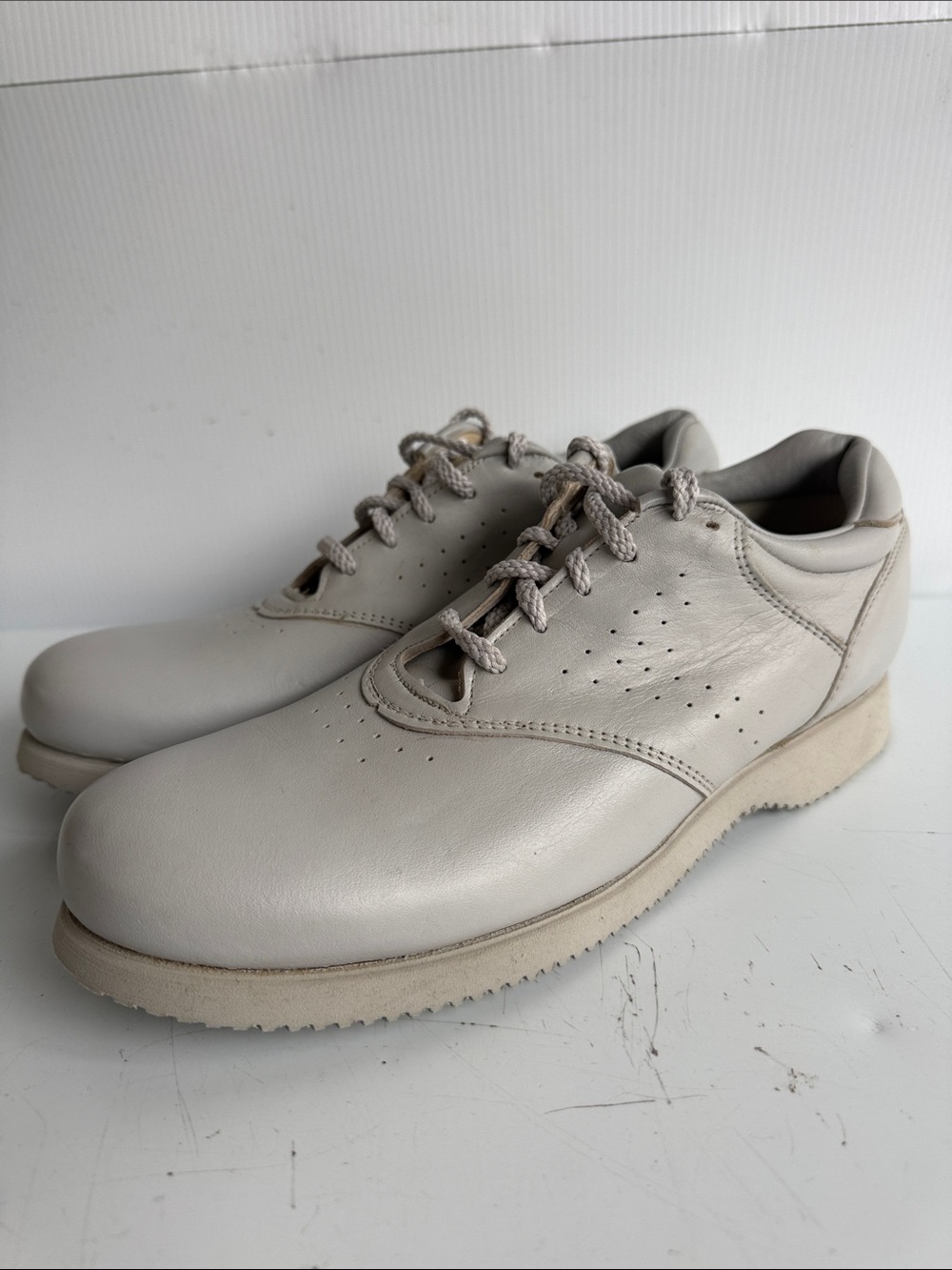 P.W. Minor & Son Extra Depth Comfort Walking Shoes Size 7.5 Vibram Soles Gray